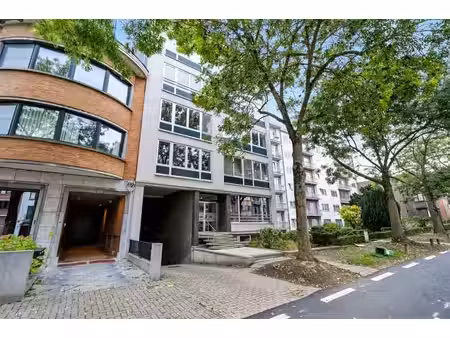 appartement spacieux avec garage à alost