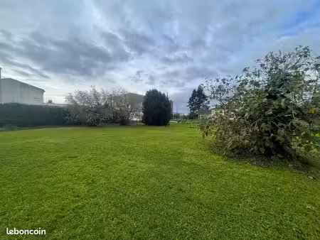 terrain 779 m² pauillac