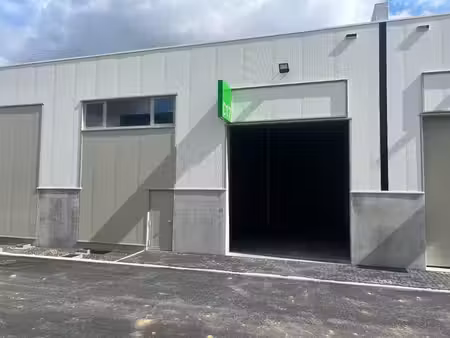 entrepôt de 180m² au sol à nivelles