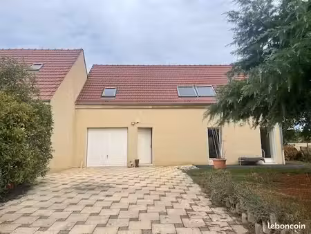 maison construite en (2002) de 110m² + 90m² de local pro