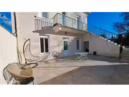 appartement meuble t2 1er etage avec terrasse