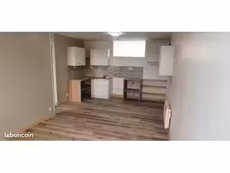 à louer – appartement entièrement rénové – disponible mi-janvier 2027