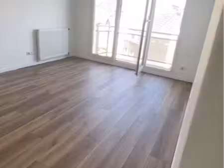 appartement t2 de 47 m² avec balcon – rouen rive gauche
