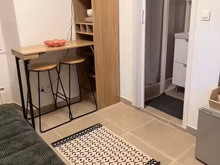 mini studio meublé