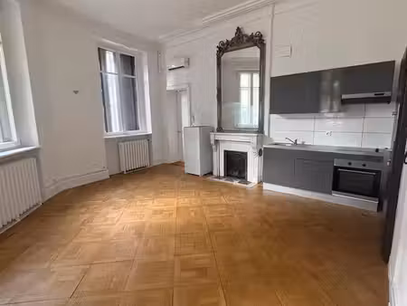 bel appartement 2 pièces de caractère