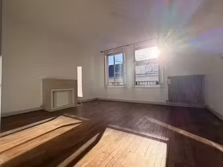 location appartement 3 pièces 76.21 m² à tours (37000)  945 €