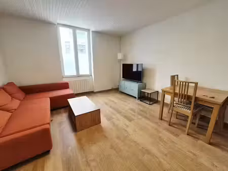 location meublée appartement 2 pièces 36 m² à nantes (44000)  750 €