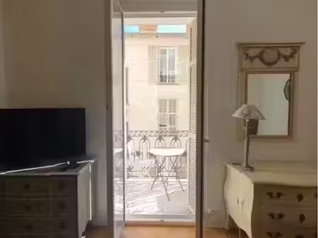 location meublée appartement 1 pièce 28 m² à nice (06000)  750 €