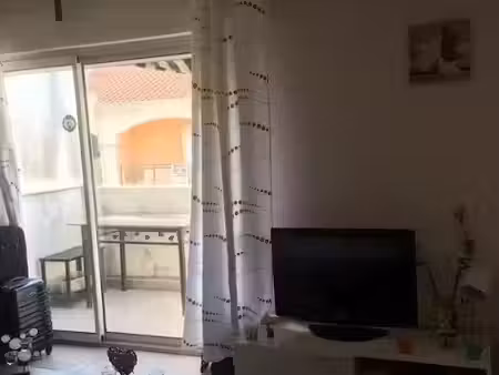 location meublée appartement 1 pièce 30 m² à nice (06000)  750 €