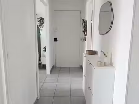 t3 57m² lumineux avec balcons  garage  cave et vue dégagée