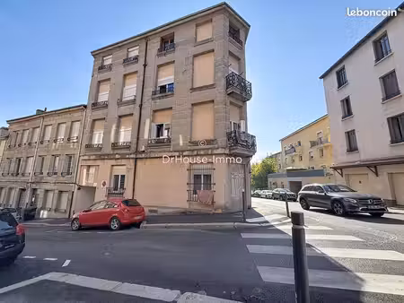 immeuble 18 pièces 425 m²