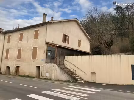 immeuble 4 pièces 130 m²