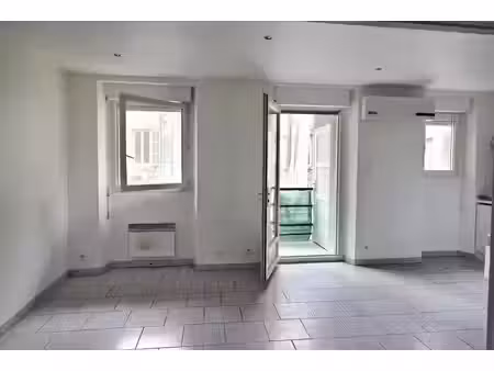 location appartement 1 pièce 28.8 m² à marseille 5ème (13005)  588 €
