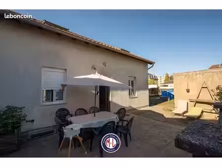 immeuble 8 pièces 131 m²