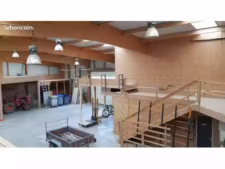 local bureaux 850 m²