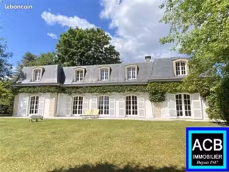 maison 10 pièces 305 m²