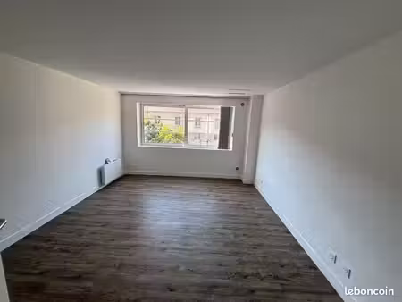 bureaux 60 m²
