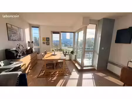 lille centre : t3 de 60 m²  6ème étage avec ascenseur  grand balcon avec vue exceptionnell