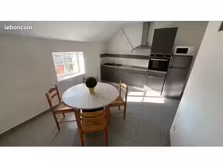 appartement t2 duplex 42m2 meublé 570