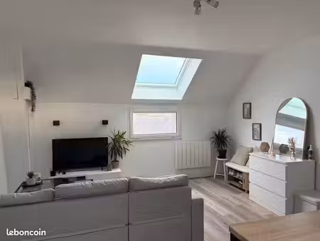 beau t2 non meuble- 38m2 - proche centre ville sable