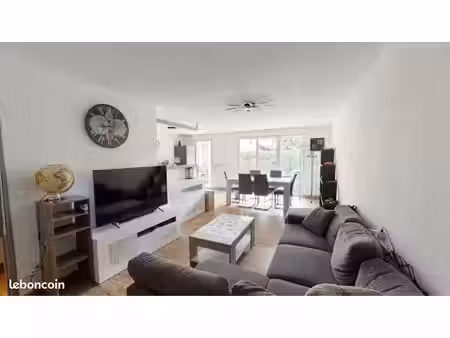 appartement de 67 m2 avec garage et terrasse