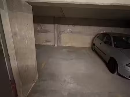 place de parking proche rer a