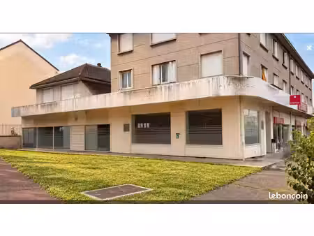 local 350 m² melun