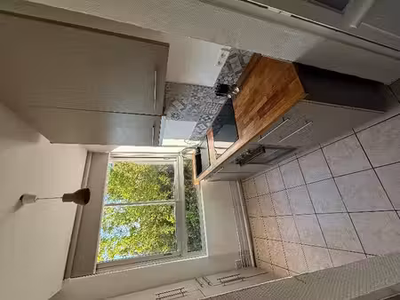 appartement t2 bis bordeaux - 49 m2 - 900 euros ttc