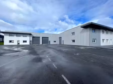 vente entrepôt bayonne 64100 590m² à 897m²