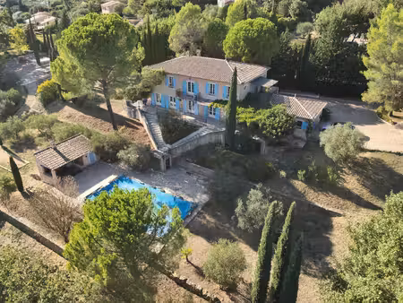 bastide avec piscine - lorgues