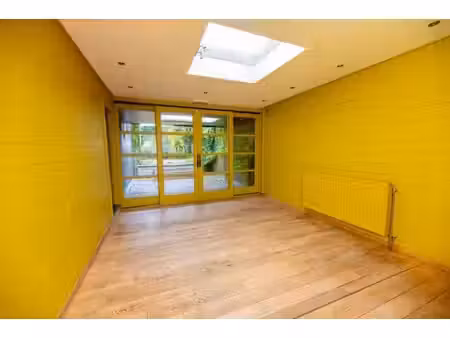 immeuble mixte avec surface commerciale et logement