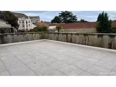 t2 de 55 m² avec grande terrasse à périgueux
