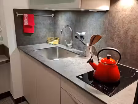 studio meublé avec box en sous-sol