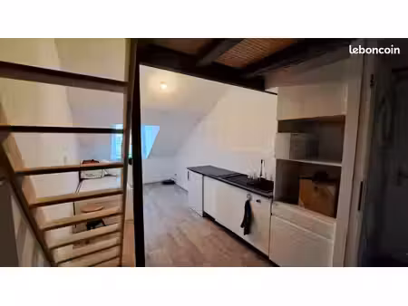 studio 19 m2 meublé entierement renové centre-ville de nantes en face du chu