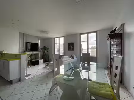 exclusivite a vendre 49000 saumur appartement 3 pièces 82 m² balcon