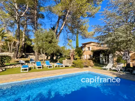 bastide provençale avec gîtes et chambres d'hôtes - 9 pièces bagnols en foret (83)