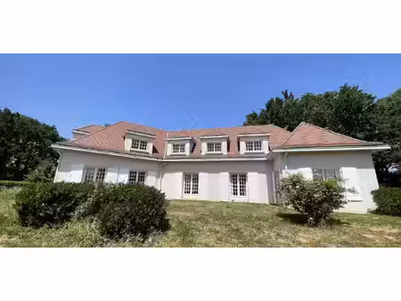 maison avec jardin l’orbrie (85)