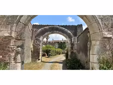 château sainte-hermine (85)