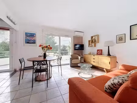 [nouveauté] appartement 3 pièces en dernier étage avec terrasse – saint-aygulf (limite les