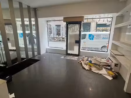 vente commerce paris 75008 43m²