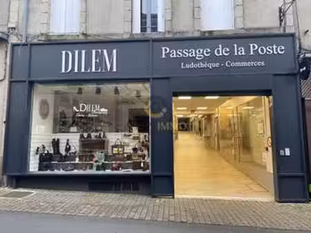 vente bureaux et commerces à bressuire (79300) : à vendre / 57m² bressuire