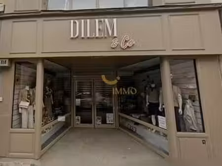 vente bureaux et commerces à thouars (79100) : à vendre / 270m² thouars