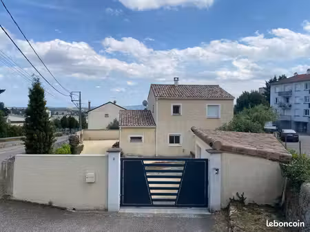 villa 5 pièces 120 m²