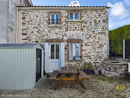 maison corcoue sur logne 2 pièce(s) 42 m2