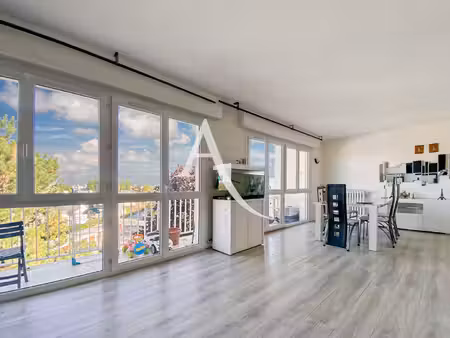 vente appartement 5 pièces  79.00m²  bois