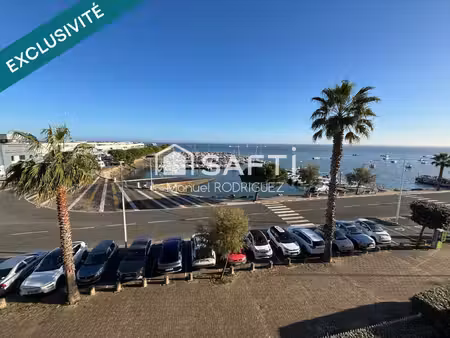 l’élégance d’un pied-à-terre face au port de l’aiguillon