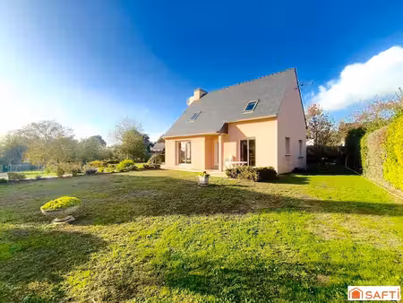 maison contemporaine avec vue mer depuis l'étage  située au calme