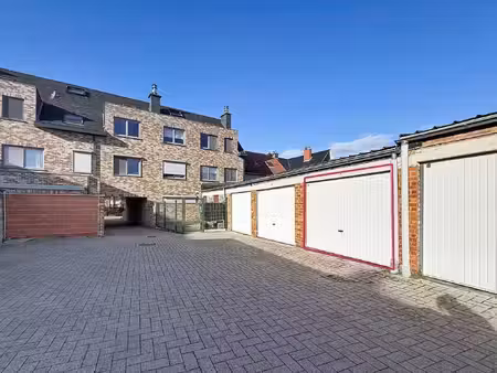 afgesloten garagebox  toplocatie!