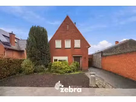 te renoveren woning in rumbeke!
