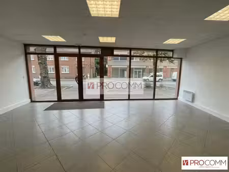location commerce chartres 28000 84m²